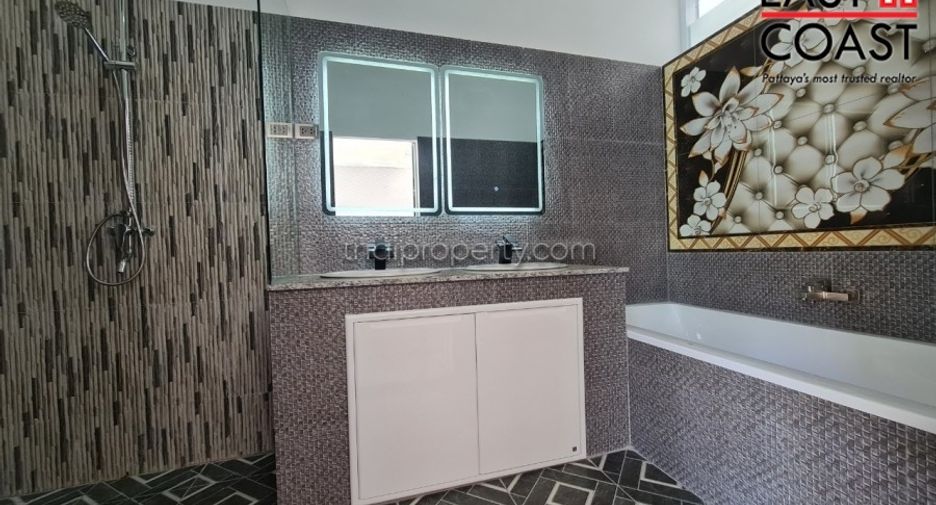 For sale 6 bedrooms house in Bang Lamung, Chonburi