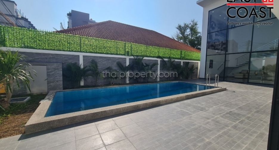 For sale 6 bedrooms house in Bang Lamung, Chonburi