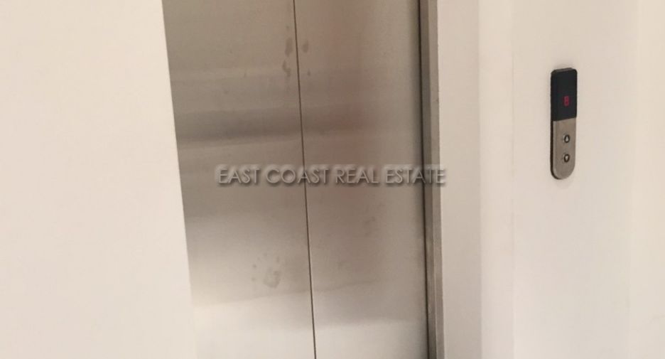 For rent 2 bedrooms condo in Bang Lamung, Chonburi