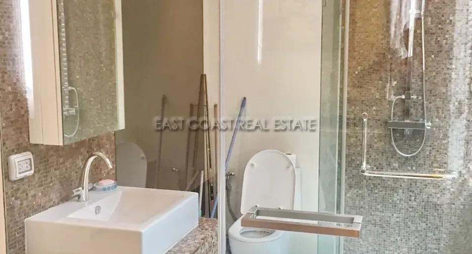 For rent 2 bedrooms condo in Bang Lamung, Chonburi