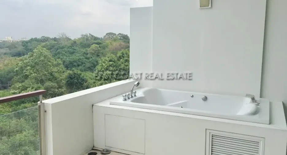 For rent 2 bedrooms condo in Bang Lamung, Chonburi