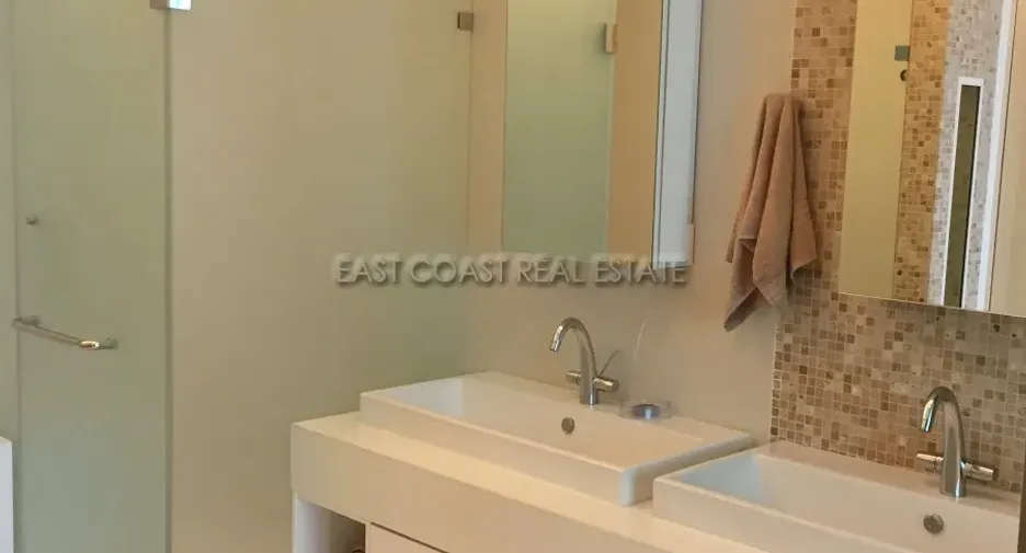 For rent 2 bedrooms condo in Bang Lamung, Chonburi