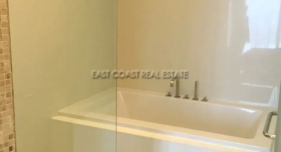 For rent 2 bedrooms condo in Bang Lamung, Chonburi
