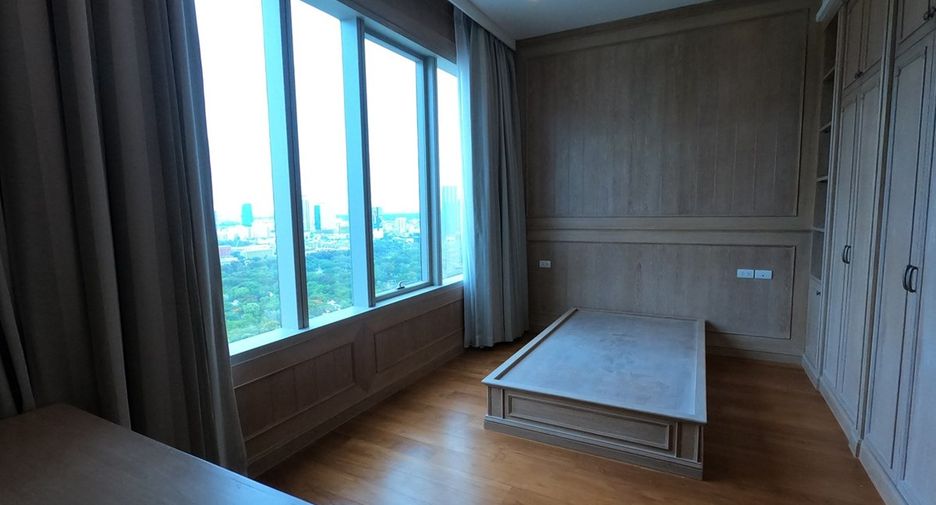 Wohnung zur Miete mit 4 Zimmer in Pathum Wan, Bangkok