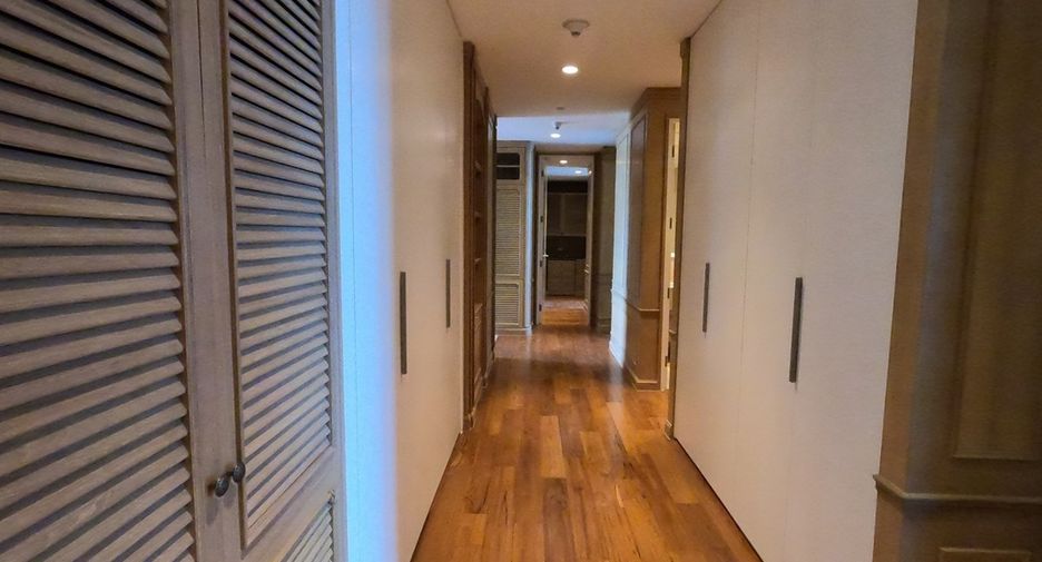 Wohnung zur Miete mit 4 Zimmer in Pathum Wan, Bangkok