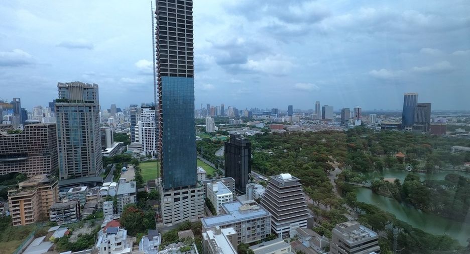 Wohnung zur Miete mit 4 Zimmer in Pathum Wan, Bangkok