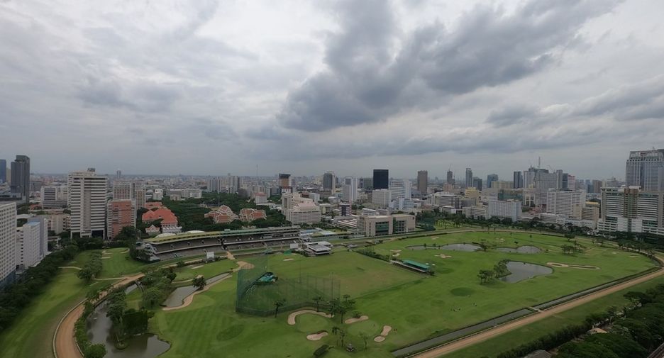 Wohnung zur Miete mit 4 Zimmer in Pathum Wan, Bangkok
