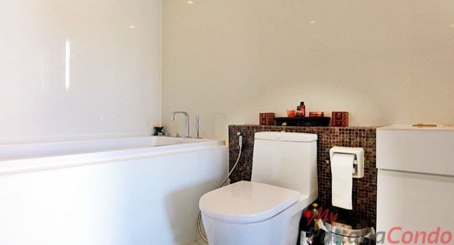 For rent 2 bedrooms condo in Bang Lamung, Chonburi