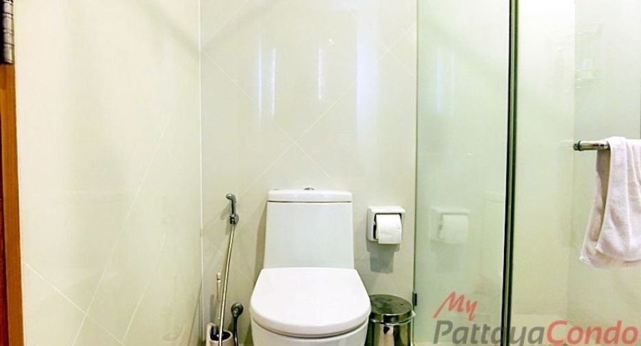 For rent 2 bedrooms condo in Bang Lamung, Chonburi