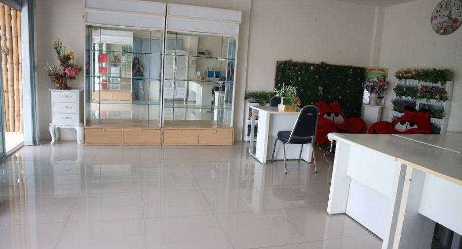 Local comercial en venta de 2 habitaciones en Hang Dong, Chiang Mai