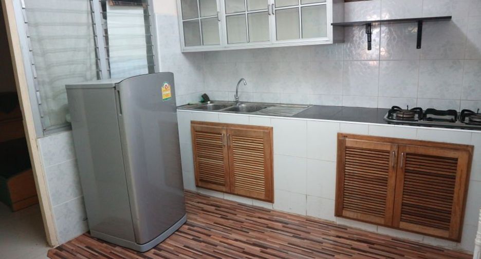 Local comercial en venta de 2 habitaciones en Hang Dong, Chiang Mai
