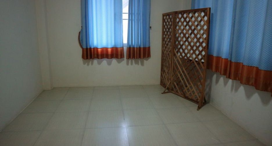 Local comercial en venta de 2 habitaciones en Hang Dong, Chiang Mai