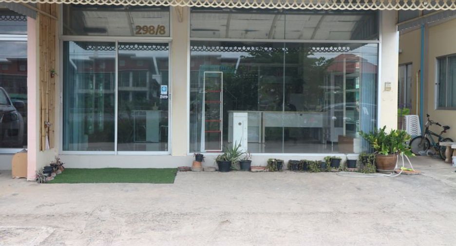 Local comercial en venta de 2 habitaciones en Hang Dong, Chiang Mai