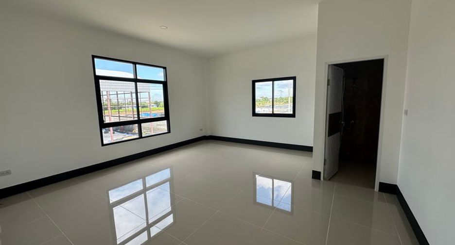 For rent and for sale warehouse in Sai Noi, Nonthaburi