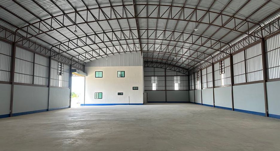 For rent and for sale warehouse in Sai Noi, Nonthaburi