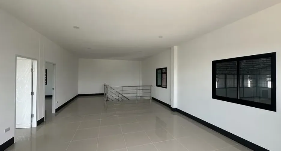For rent and for sale warehouse in Sai Noi, Nonthaburi