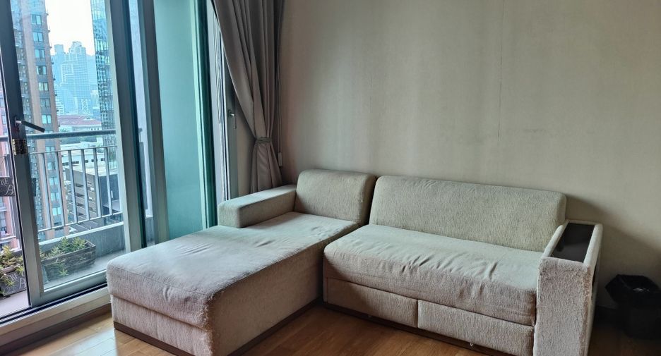 For sale 2 bed condo in Watthana, Bangkok