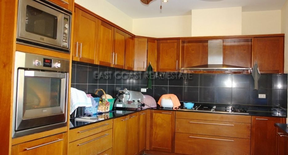 For sale 5 ベッドルーム house in Bang Lamung, Chonburi