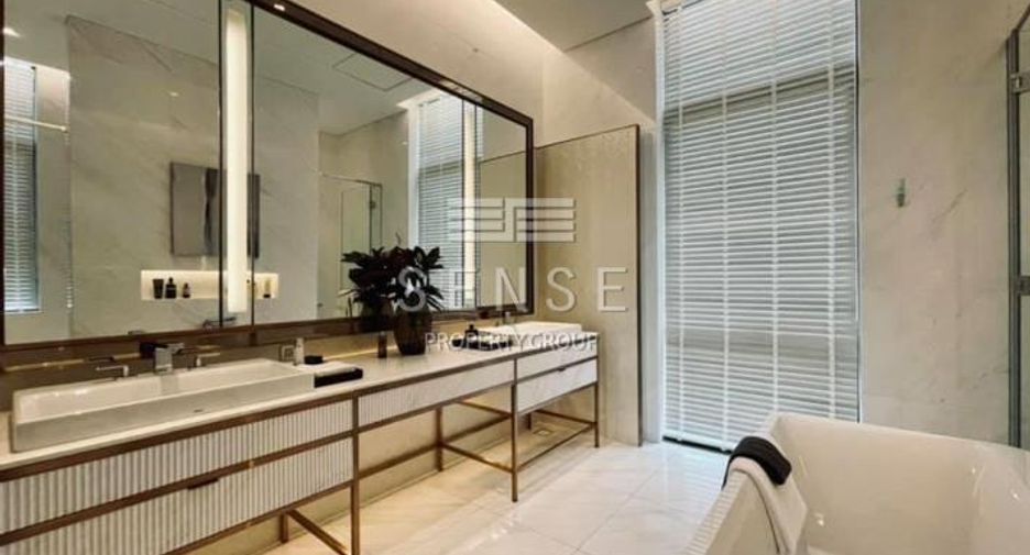 Condo en venta de 3 habitaciones en Pathum Wan, Bangkok