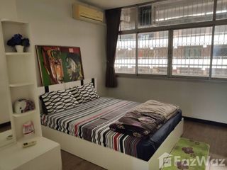 For sale 4 Beds condo in Huai Khwang, Bangkok