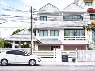 For rent 4 bed townhouse in Ban Chang, Rayong