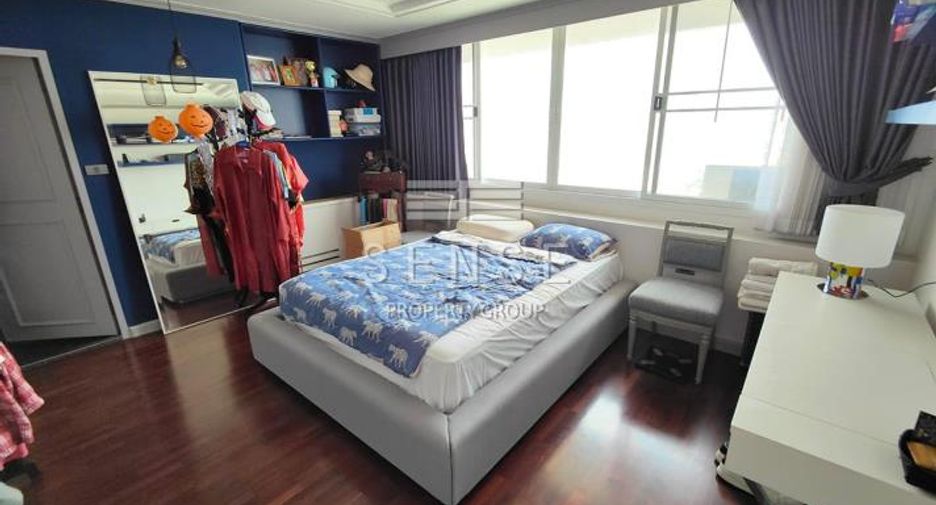 For sale and for rent 3 bedrooms condo in Watthana, Bangkok