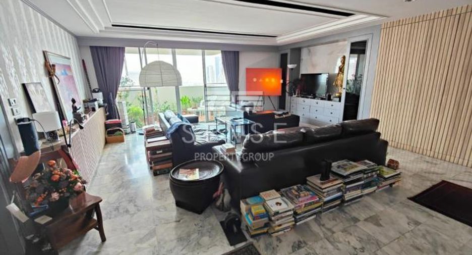 For sale and for rent 3 bedrooms condo in Watthana, Bangkok