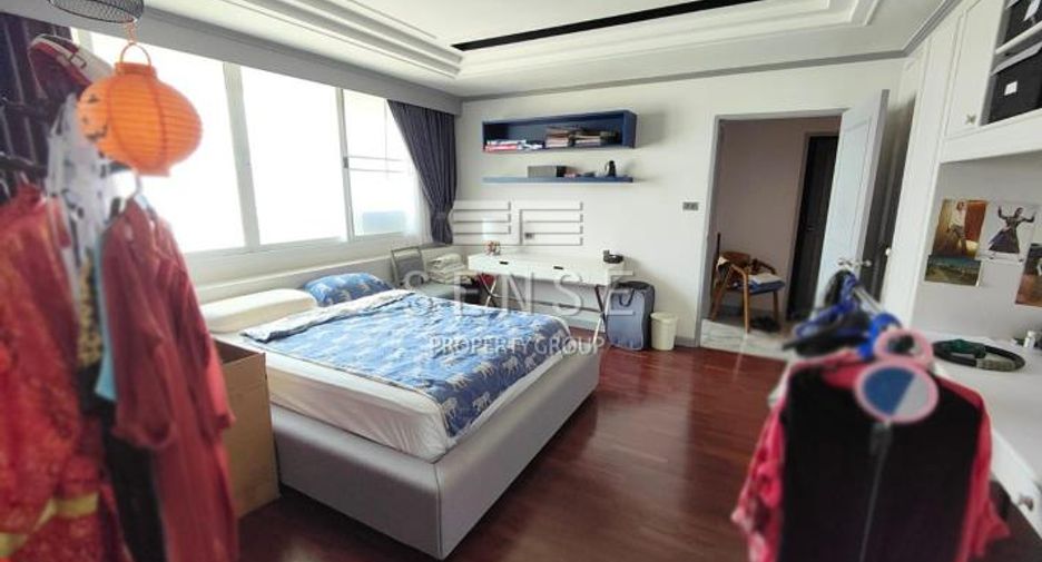 For sale and for rent 3 bedrooms condo in Watthana, Bangkok