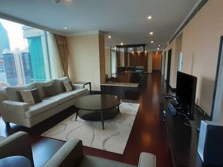 À louer 4 chambres condo à Pathum Wan, Bangkok