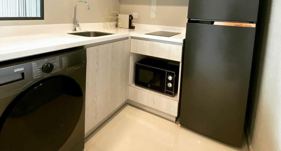 For rent 1 bed condo in Pathum Wan, Bangkok