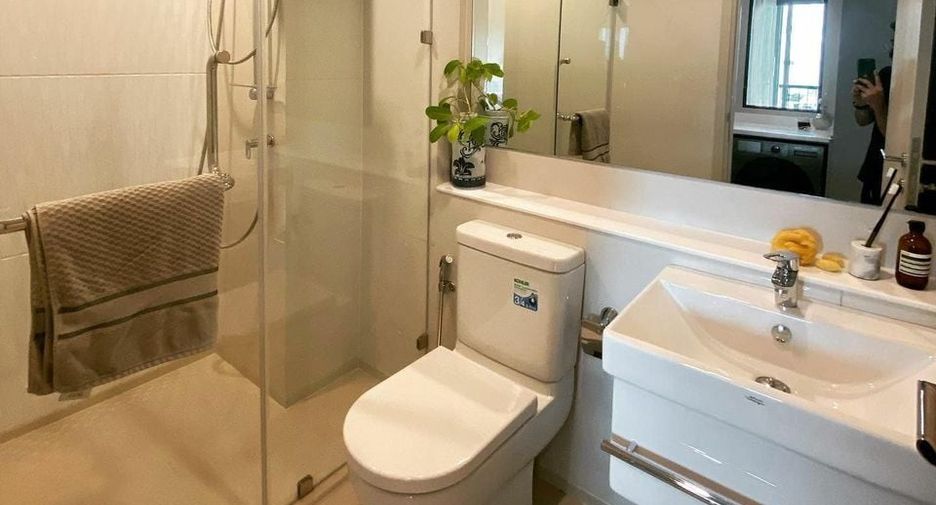 For rent 1 bed condo in Pathum Wan, Bangkok