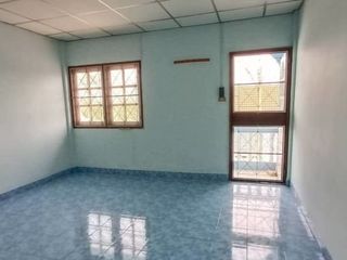 For sale 2 bed townhouse in Mueang Nakhon Pathom, Nakhon Pathom