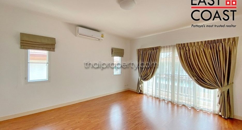 Продажа 4 спальни дом в Саттахип, Чонбури