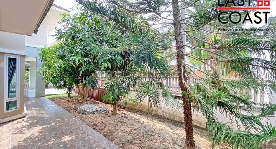Продажа 4 спальни дом в Саттахип, Чонбури