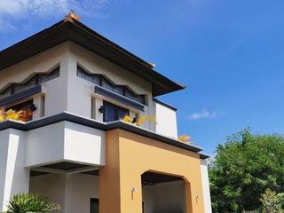 À louer 4 chambres maison à Bang Lamung, Chonburi