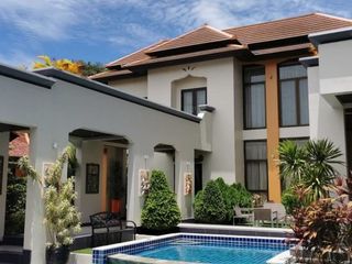 À louer 4 chambres maison à Bang Lamung, Chonburi