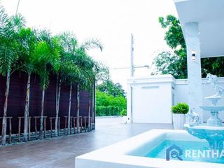 For rent and for sale 6 bed villa in Pratumnak, Pattaya