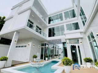 For rent そして for sale 6 Beds villa in Pratumnak, Pattaya