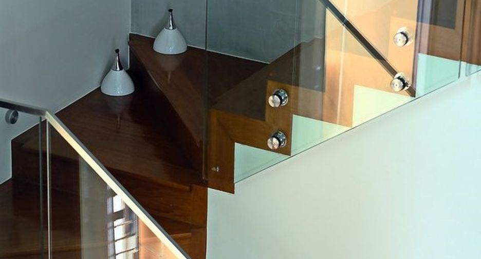 For sale 3 bedrooms condo in Khlong Toei, Bangkok