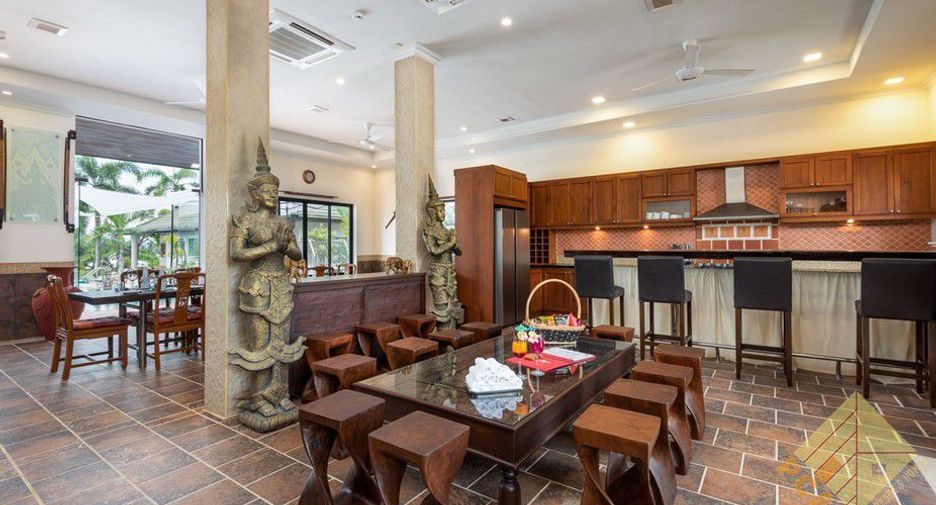 For sale 7 Beds house in Huay Yai, Pattaya
