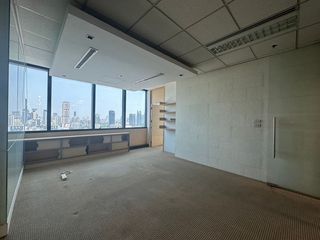 For rent 1 bed office in Khlong Toei, Bangkok
