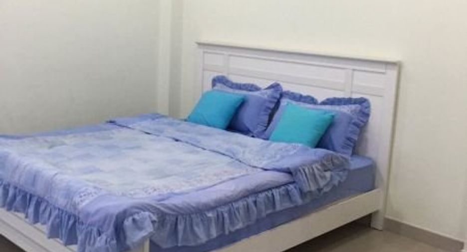 À louer et à vendre 5 chambres maison à Bang Lamung, Chonburi