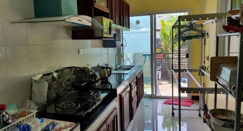 For sale 3 bed townhouse in Mueang Nonthaburi, Nonthaburi