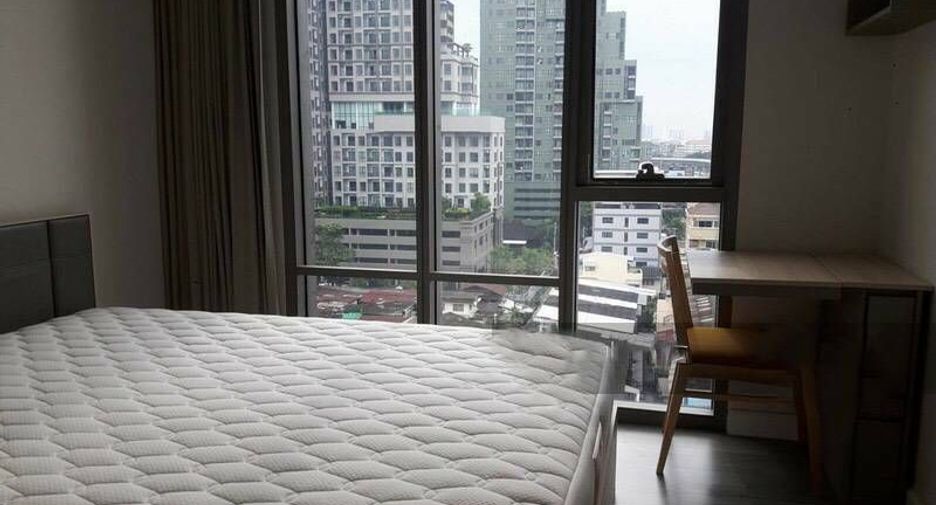 For sale 2 bed condo in Khlong San, Bangkok