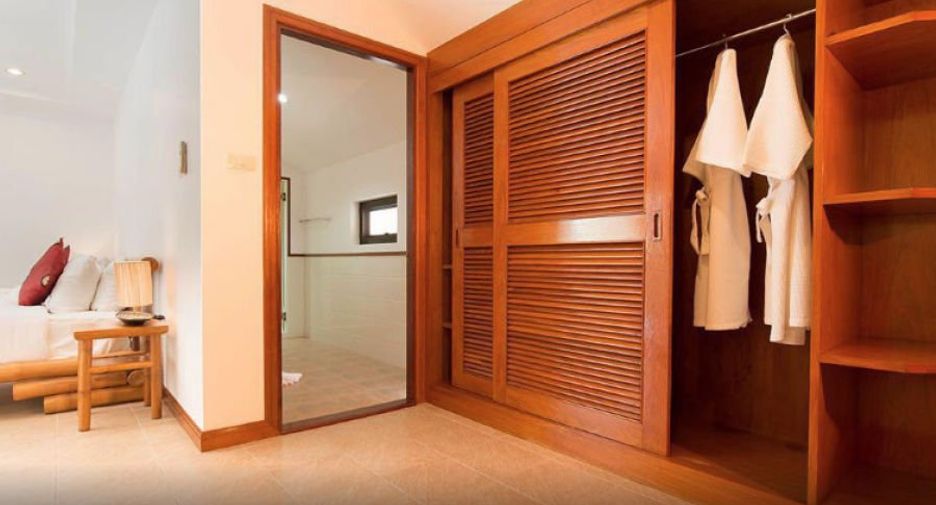 Villa en alquiler de 5 habitaciones en Mueang Phuket, Phuket