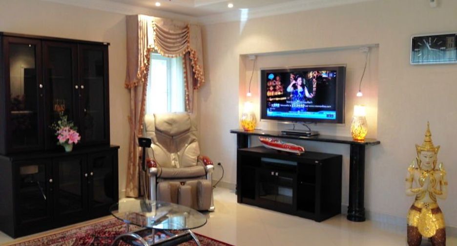 For rent 2 bedrooms house in Bang Lamung, Chonburi