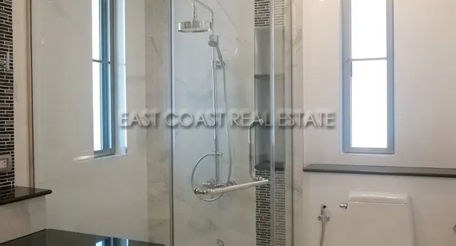 For rent 4 bedrooms house in Bang Lamung, Chonburi