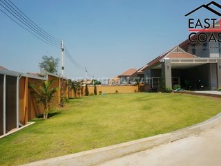 Haus zur Miete mit 4 Zimmer in Bang Lamung, Chonburi