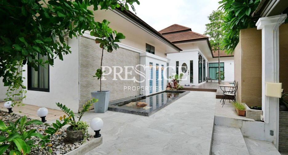 For sale そして for rent 4 ベッドルーム house in East Pattaya, Pattaya