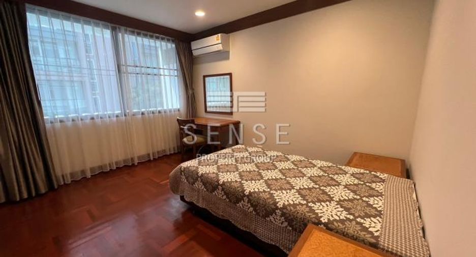 For rent 3 bedrooms condo in Khlong Toei, Bangkok